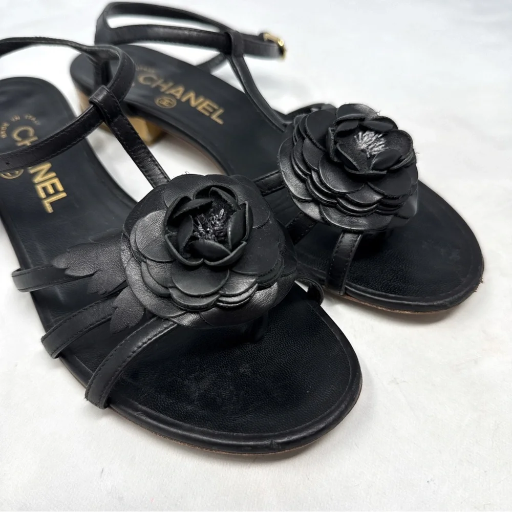 CHANEL Vintage Y2K Camellia Flower Leather Strappy Block Heel Sandal Shoes Black